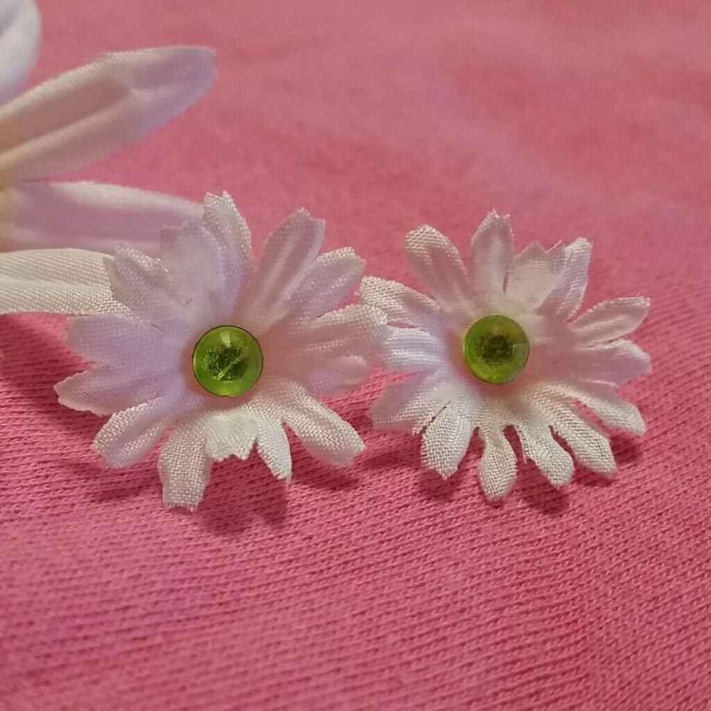 Handmade Daisy Earring Studs for the Hippie Wildchild